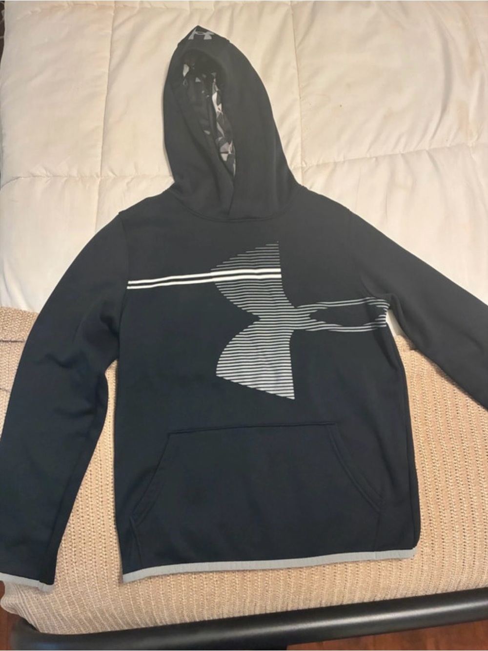 Under Armour  Boys Black Logo Hooded Pullover